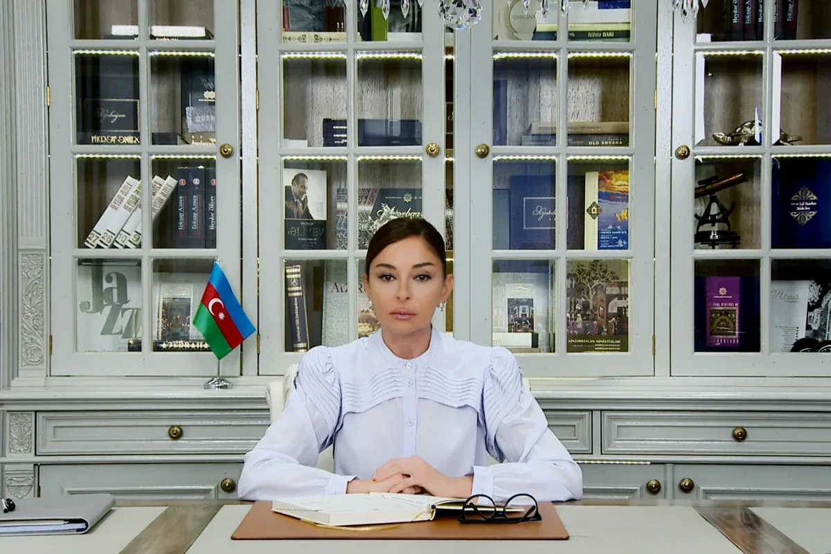 Mehriban Əliyeva Azərbaycan Rəssamlar İttifaqının sədrini təbrik edib