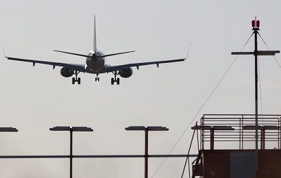 Moskva aeroportlarında 400-dən çox uçuş təxirə salınıb