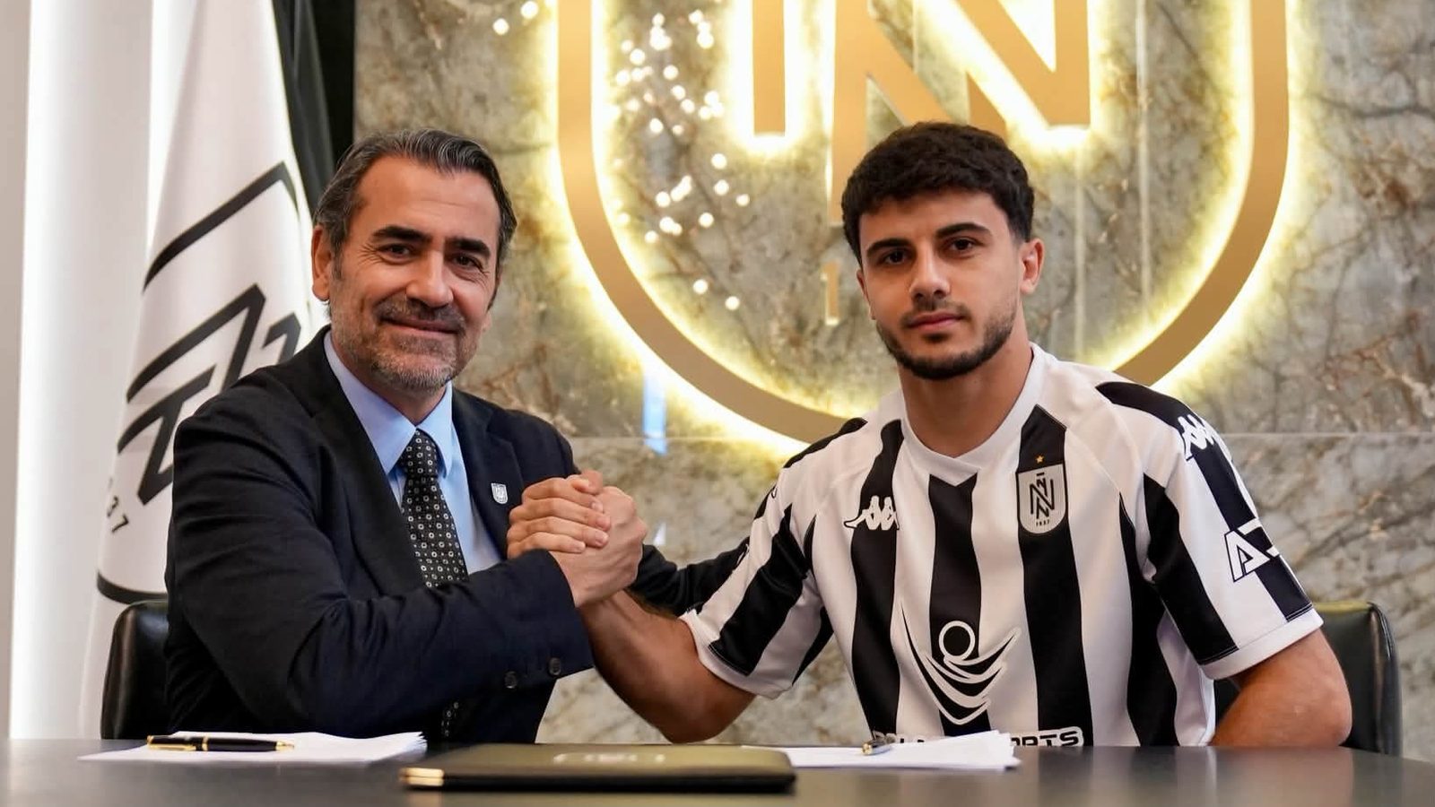 "Neftçi" Emil Səfərovla müqaviləni yeniləyib
