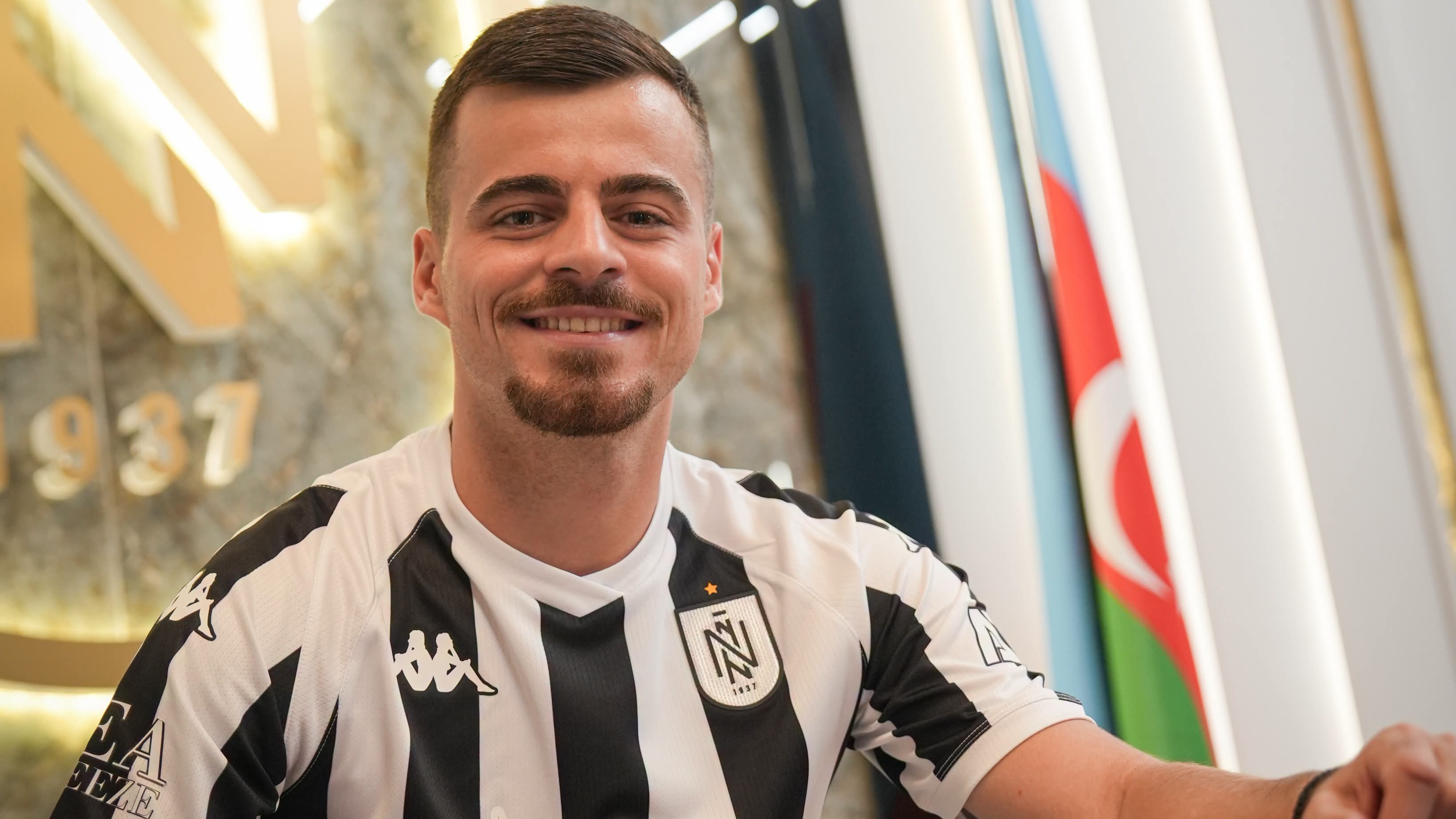 Neftchi signs Serbian midfielder