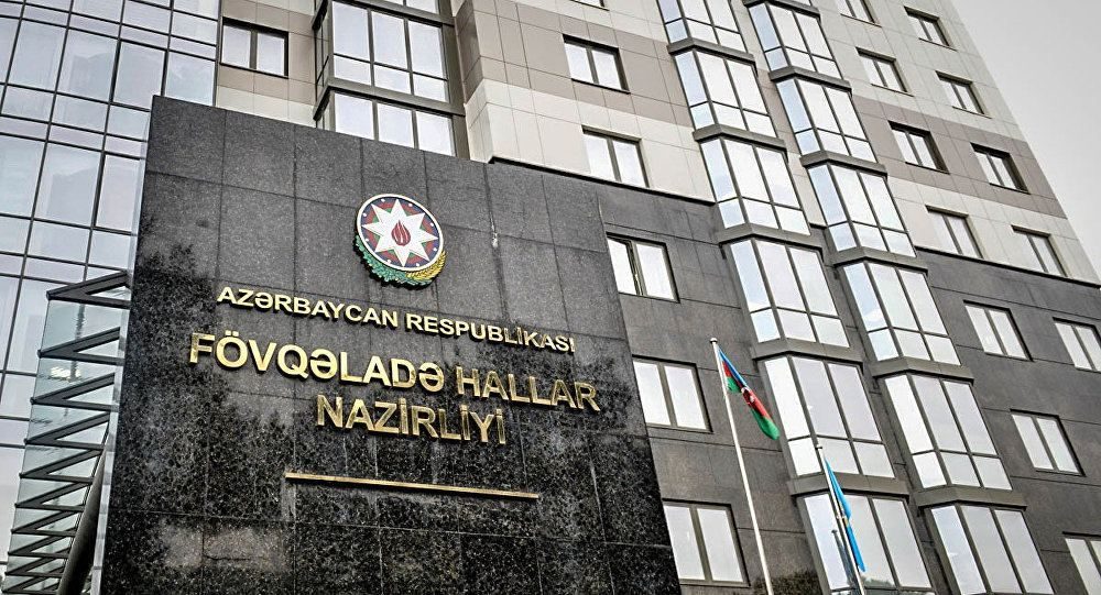 Nərimanov rayonunda çoxmərtəbəli yaşayış binasında baş verən yanğın söndürülüb - YENİLƏNİB 2