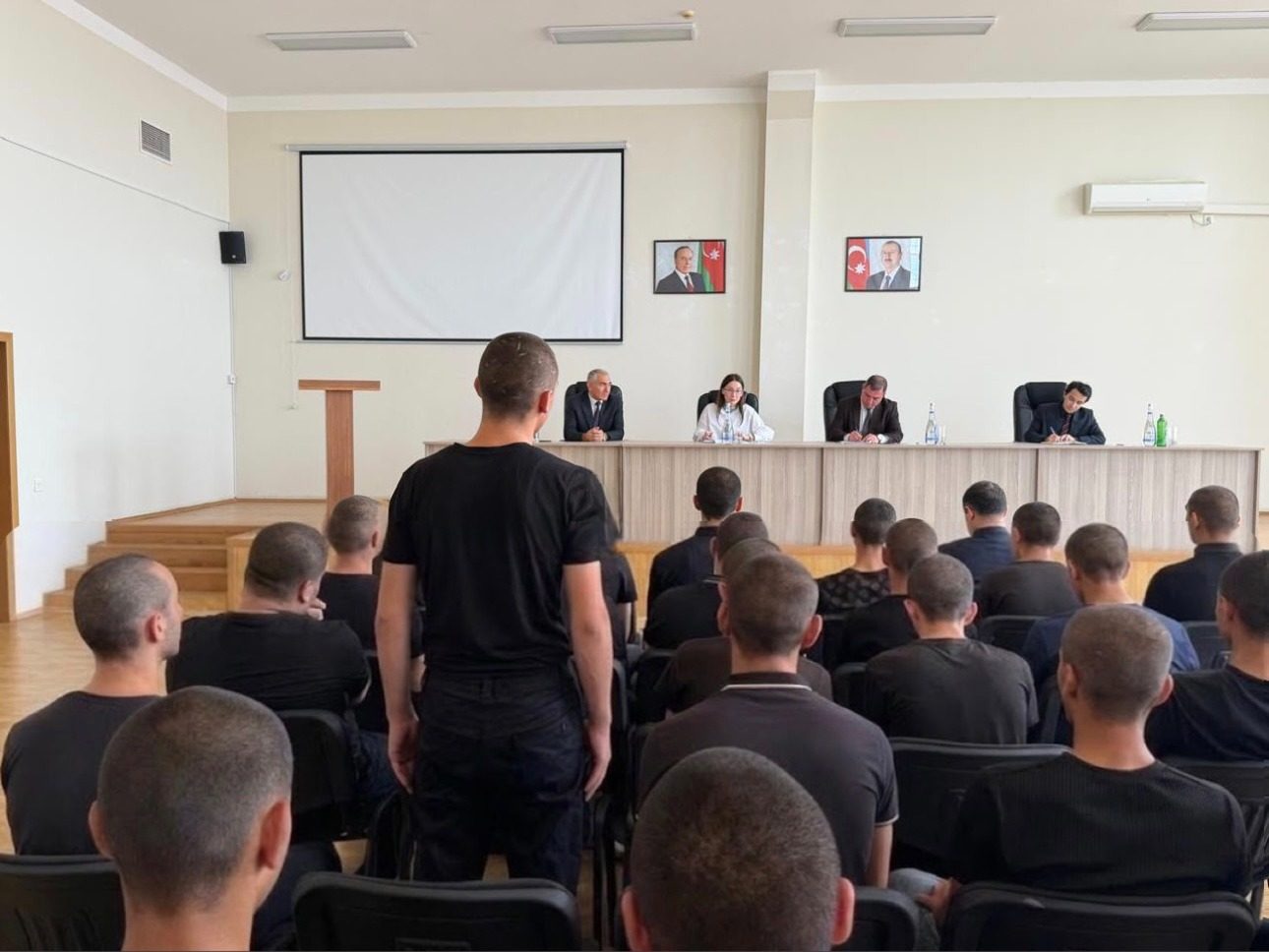 Ombudsman yetkinlik yaşına çatmayanlar üçün penitensiar müəssisəyə baş çəkib