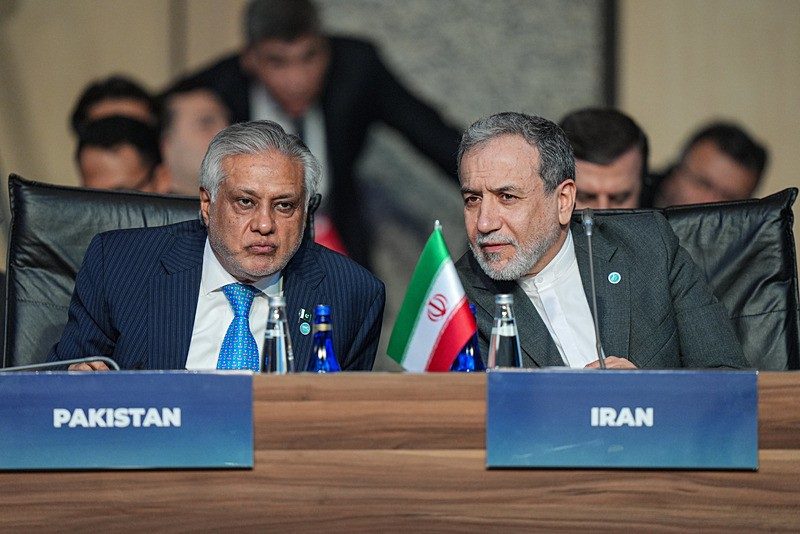 Pakistan və İran xarici işlər nazirləri görüşüb