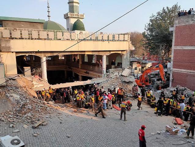 Pakistanda məscidə hücum nəticəsində ölənlərin sayı 31-ə çatıb