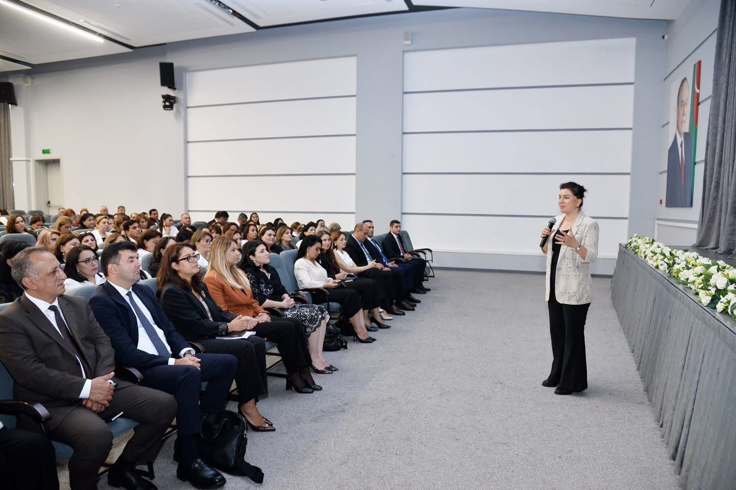 Paytaxt təhsil işçilərinin sentyabr konfransına start verilib