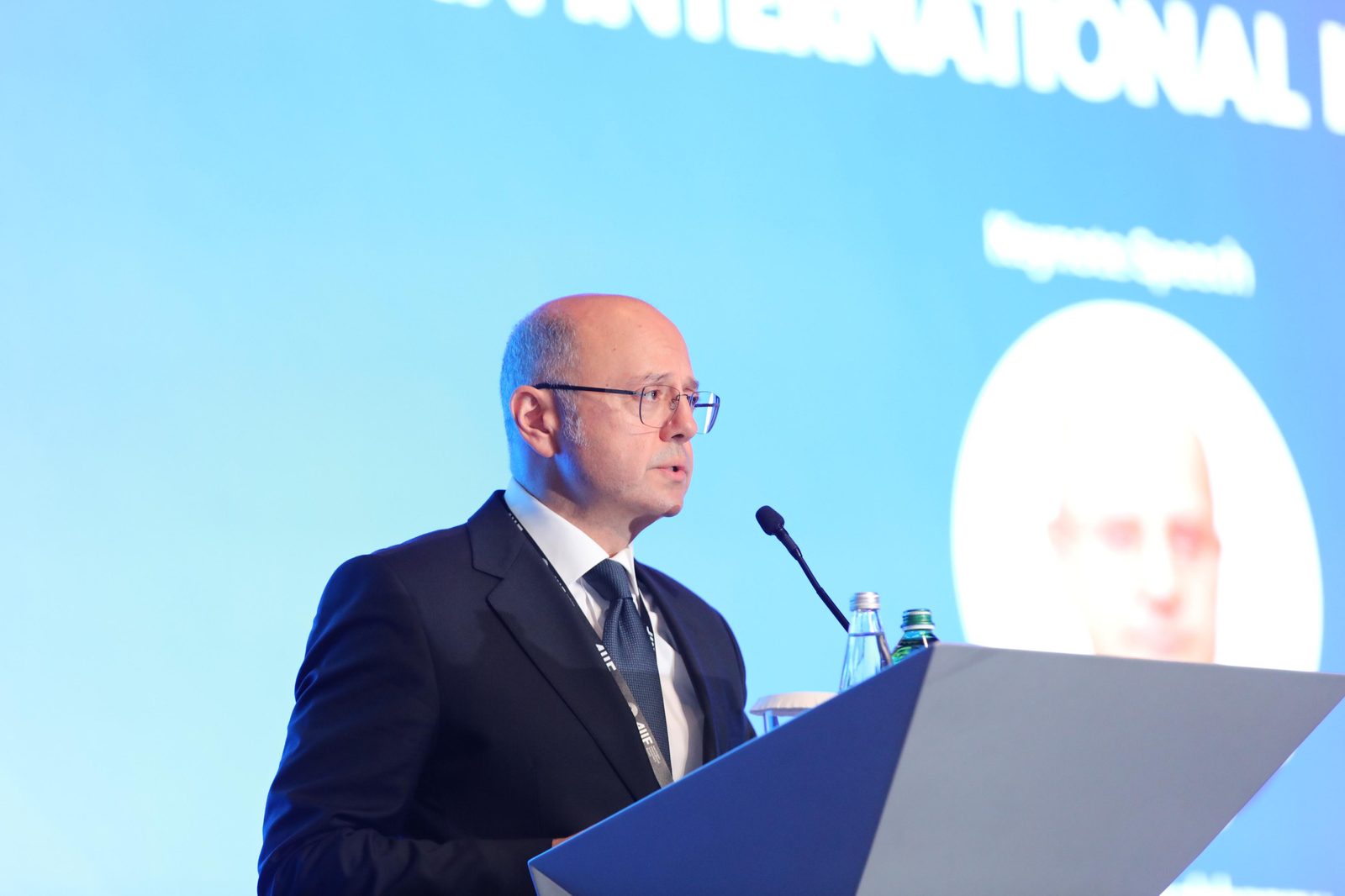 Pərviz Şahbazov: "Məqsədimiz Mərkəzi Asiyadan Avropaya uzanan yaşıl enerji şəbəkəsi yaratmaqdır"