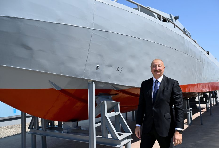 President Ilham Aliyev visits Naval Forces