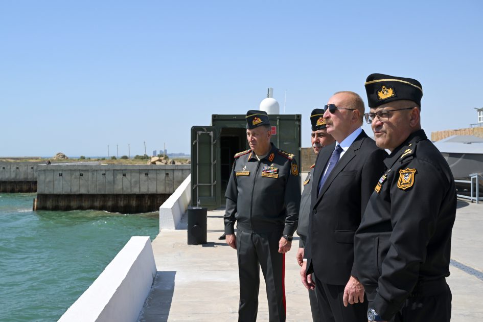 Prezident İlham Əliyev Hərbi Dəniz Qüvvələrində olub