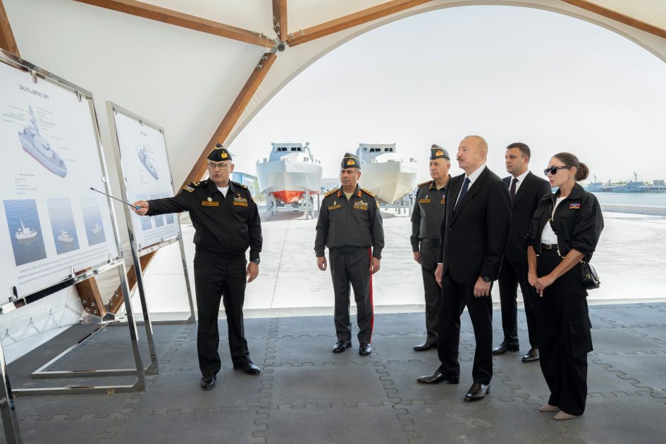 President Ilham Aliyev visits Naval Forces