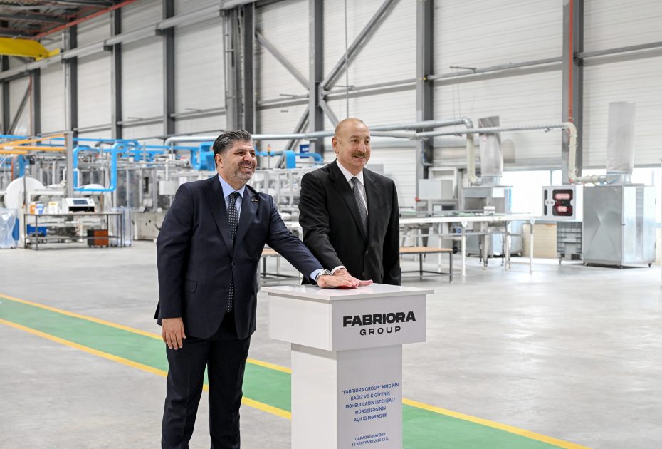 Prezident Qaradağ rayonunda kağız və gigiyenik məhsulların istehsalı müəssisəsinin açılışında iştirak edib