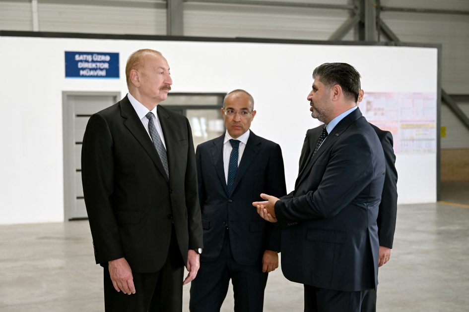 Prezident Qaradağ rayonunda kağız və gigiyenik məhsulların istehsalı müəssisəsinin açılışında iştirak edib