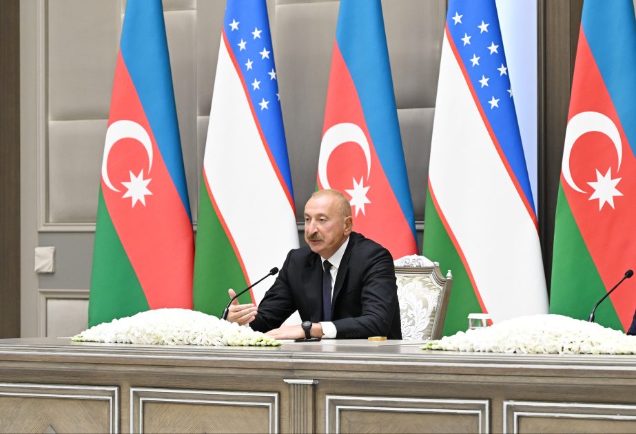 Prezident İlham Əliyev Şavkat Mirziyoyevi Azərbaycana dövlət səfərinə dəvət edib