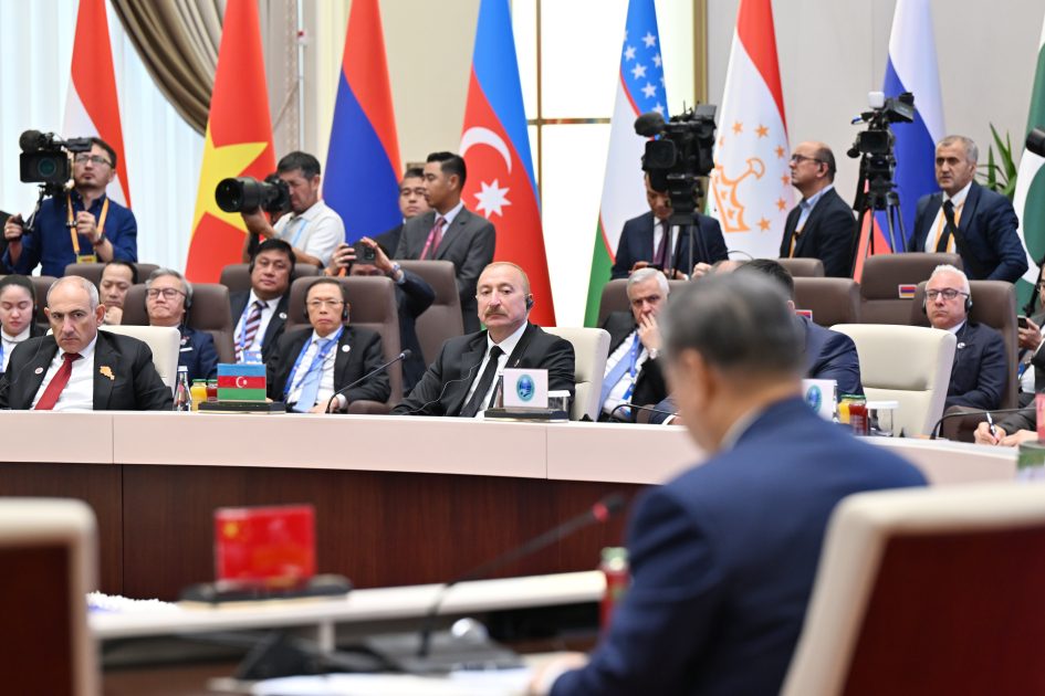 Prezident İlham Əliyev “ŞƏT plyus” formatında keçirilən görüşdə çıxış edib - YENİLƏNİB 4