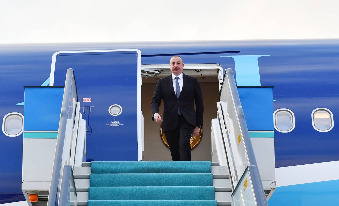 Prezident İlham Əliyevin Özbəkistana səfəri başlayıb