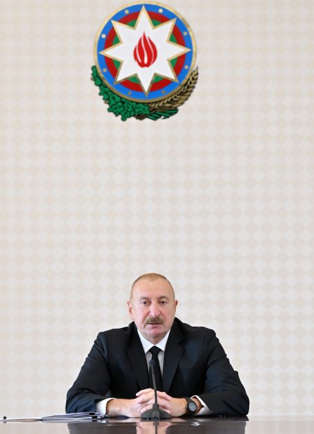 Prezidentin sədrliyi ilə dağ-mədən və metallurgiya sənayesinin inkişafına dair müşavirə keçirilib
