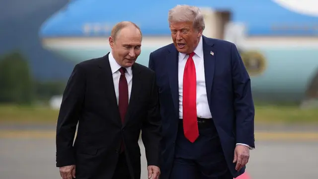 Putin və Tramp arasında telefon danışığı olub