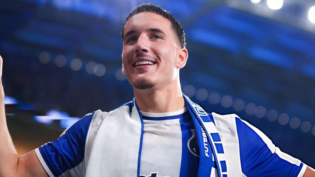 Galatasaray reach agreement with Porto striker Deniz Gul