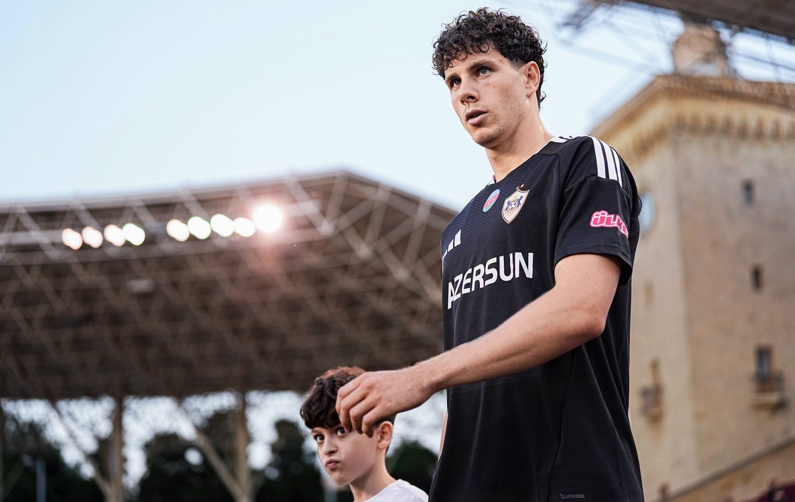 "Qarabağ"ın müdafiəçisi: İndi diqqətimizi çempionata yönəltməliyik