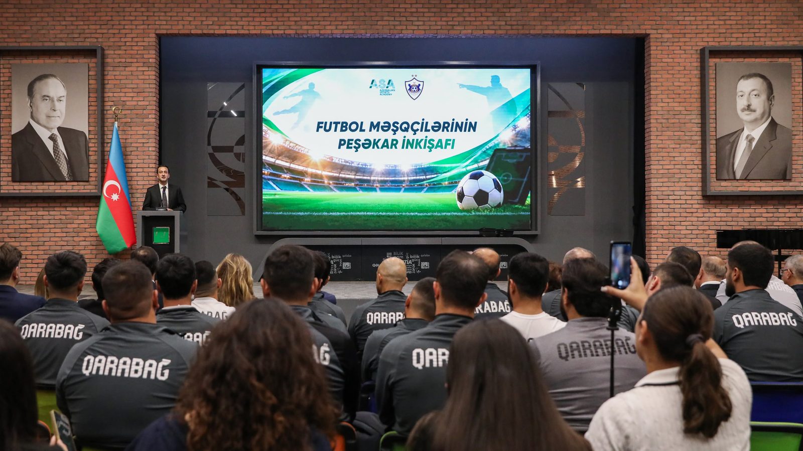  “Qarabağ” və İdman Akademiyasının məşqçi proqramı başa çatıb