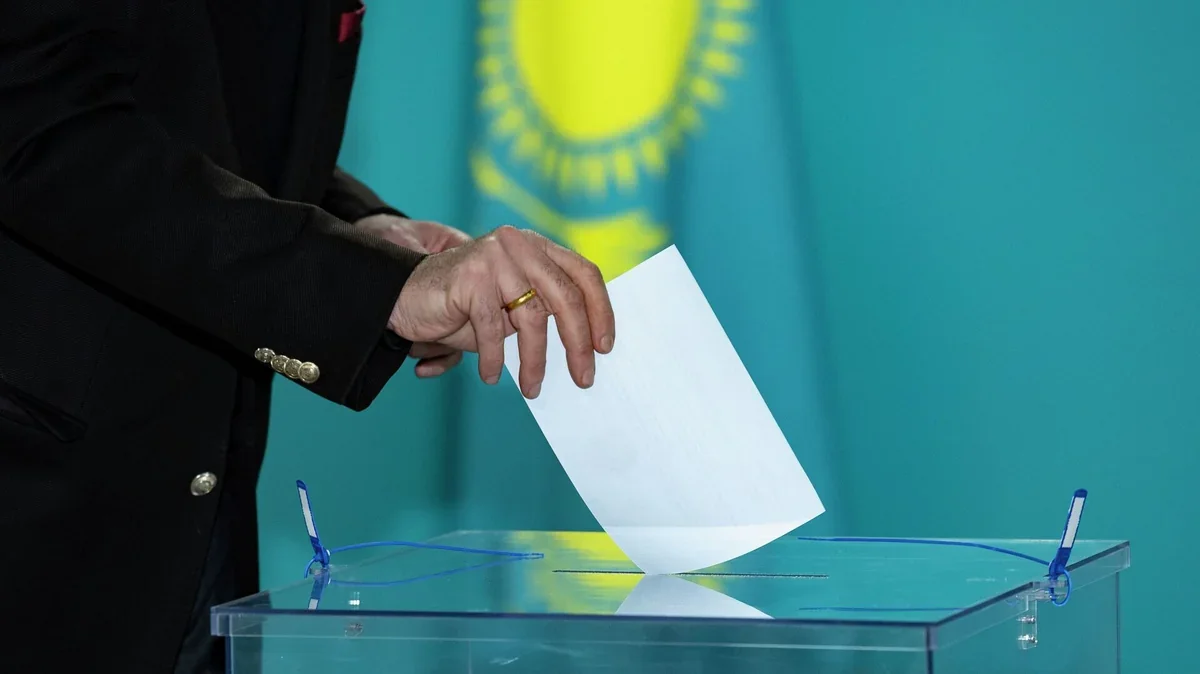 Qazaxıstanda növbədənkənar parlament seçkiləri keçirilir