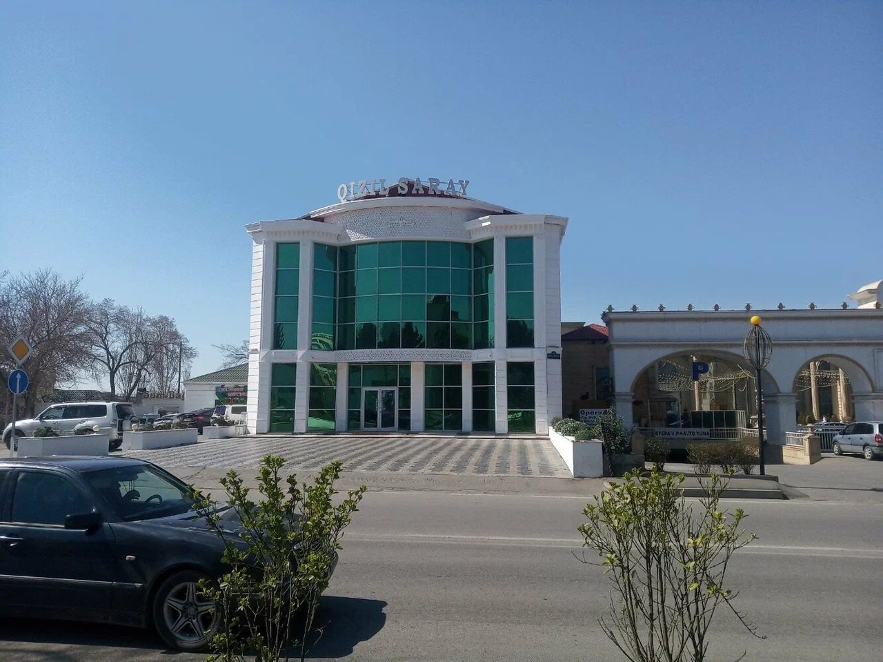 “Qızıl Saray” şadlıq evində istehlaka yararsız ətlər aşkarlanıb
