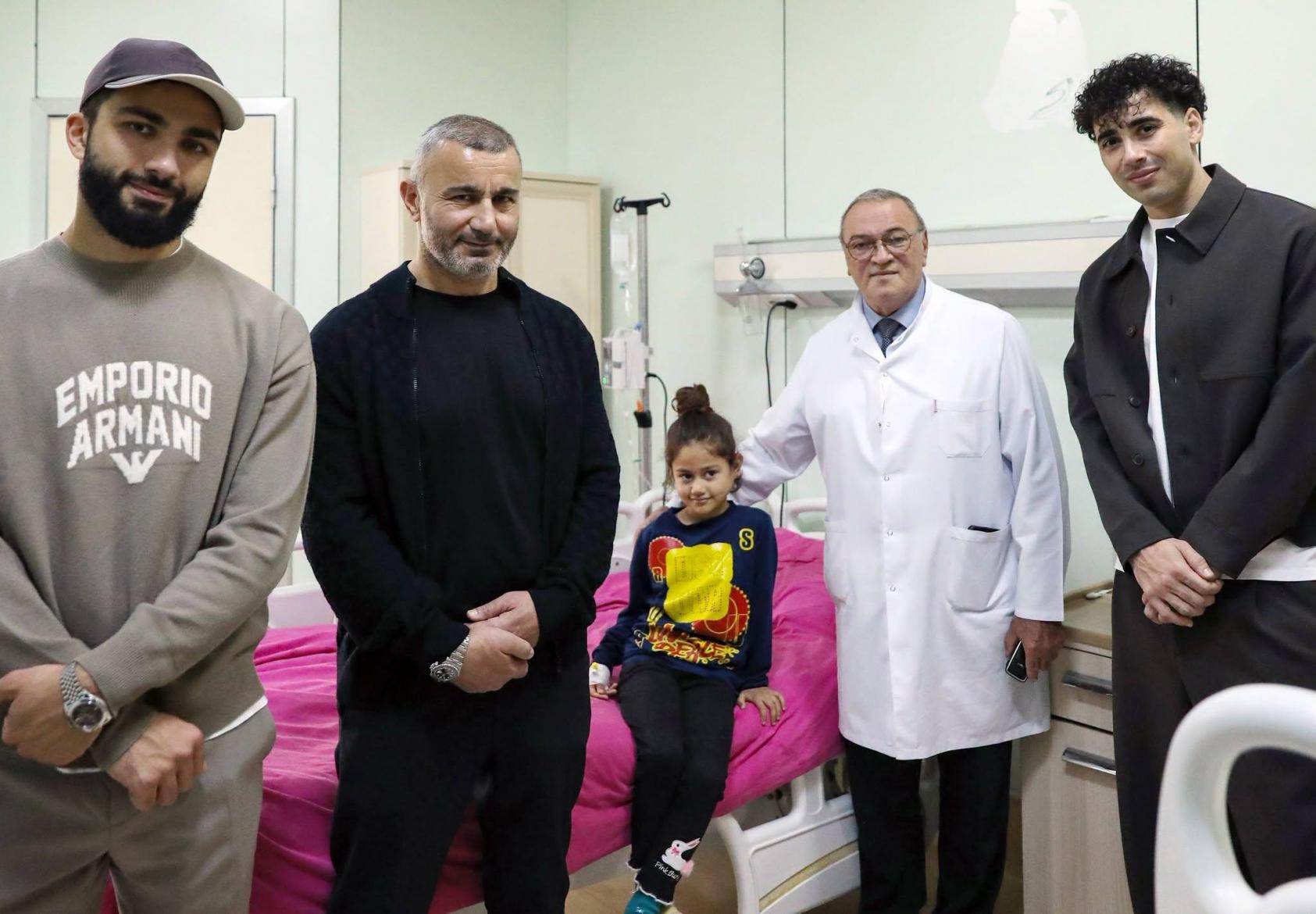 Qurban Qurbanov Uşaq Klinikasını ziyarət edib