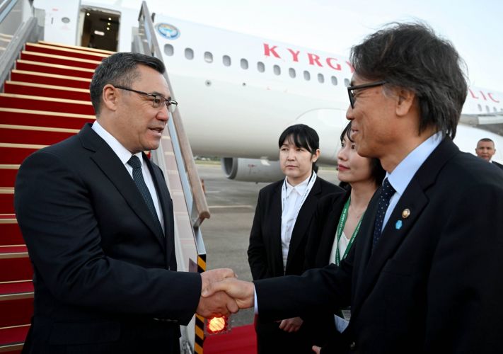 Sadır Japarov Koreyaya rəsmi səfər edib