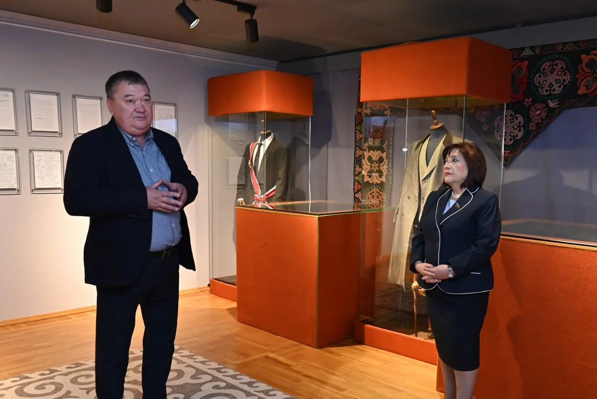 Sahibə Qafarova Bişkekdə "Ata-Beyit" Memorial Kompleksini və Çingiz Aytmatovun ev-muzeyini ziyarət edib