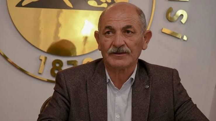Satılmış Karakoç CHP-dən istefa verib