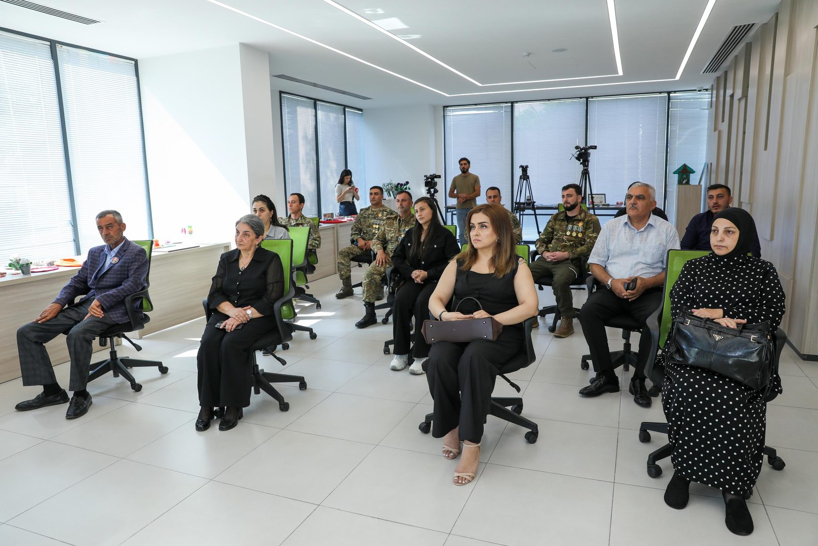 Şəhid ailələri və müharibə ilə əlaqədar əlilliyi olan şəxslərə daha 36 mənzil verilib