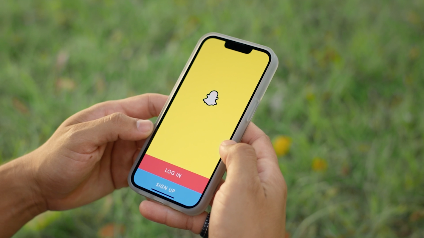 “Snapchat” yeniyetmələrin platformada keçirdiyi vaxta məhdudiyyət tətbiq edə bilər