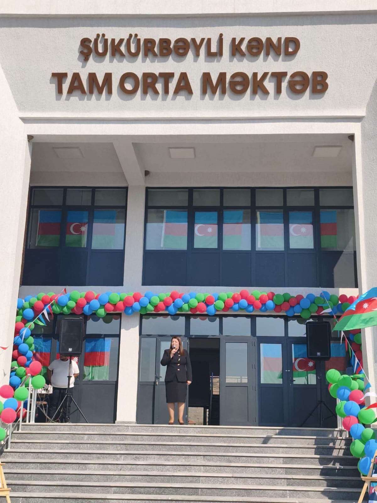Cəbrayılda yeni fəaliyyətə başlayan Şükürbəyli kənd tam orta ümumtəhsil məktəbində ilk dərs günü - FOTO