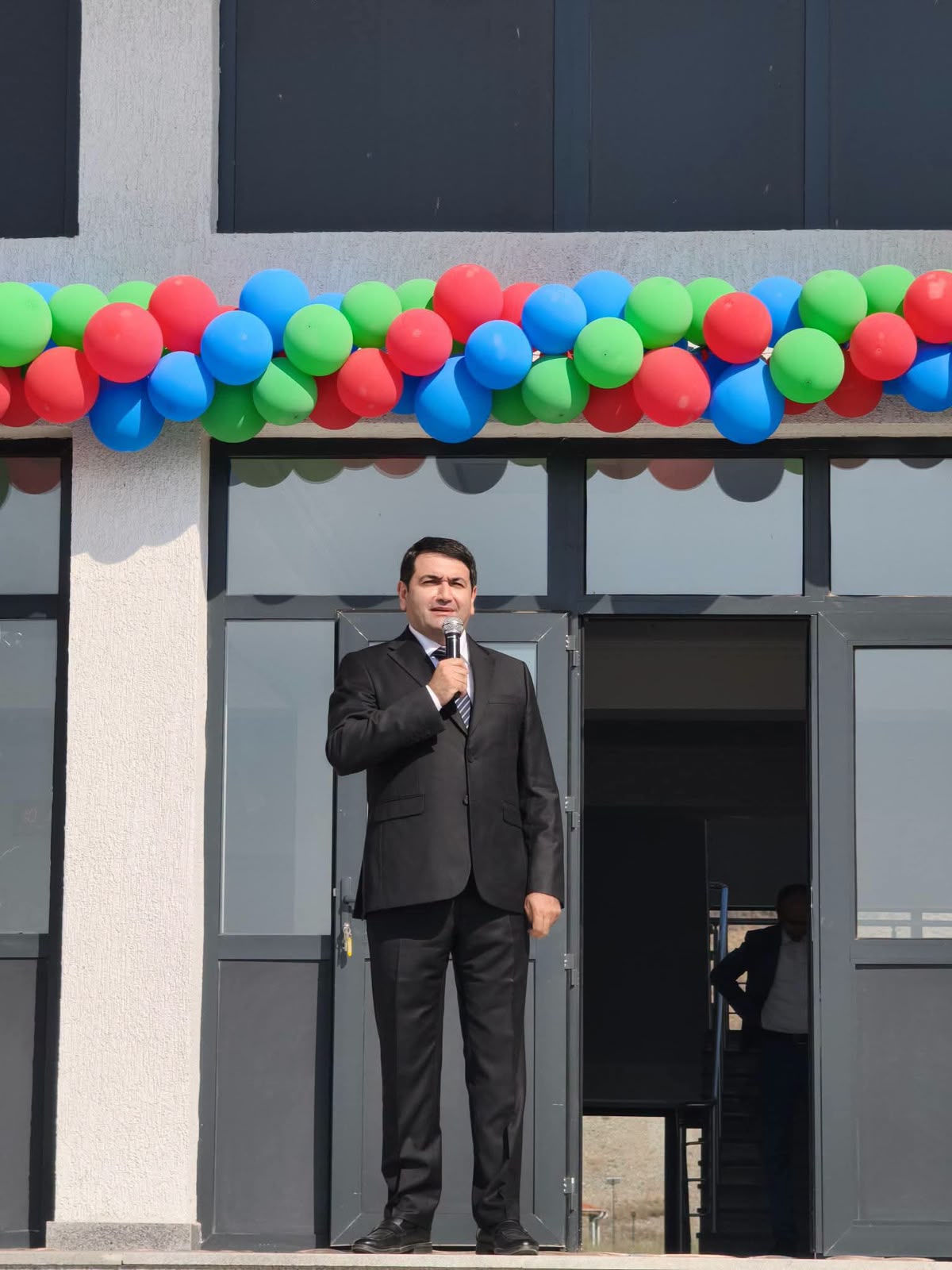 Cəbrayılda yeni fəaliyyətə başlayan Şükürbəyli kənd tam orta ümumtəhsil məktəbində ilk dərs günü - FOTO