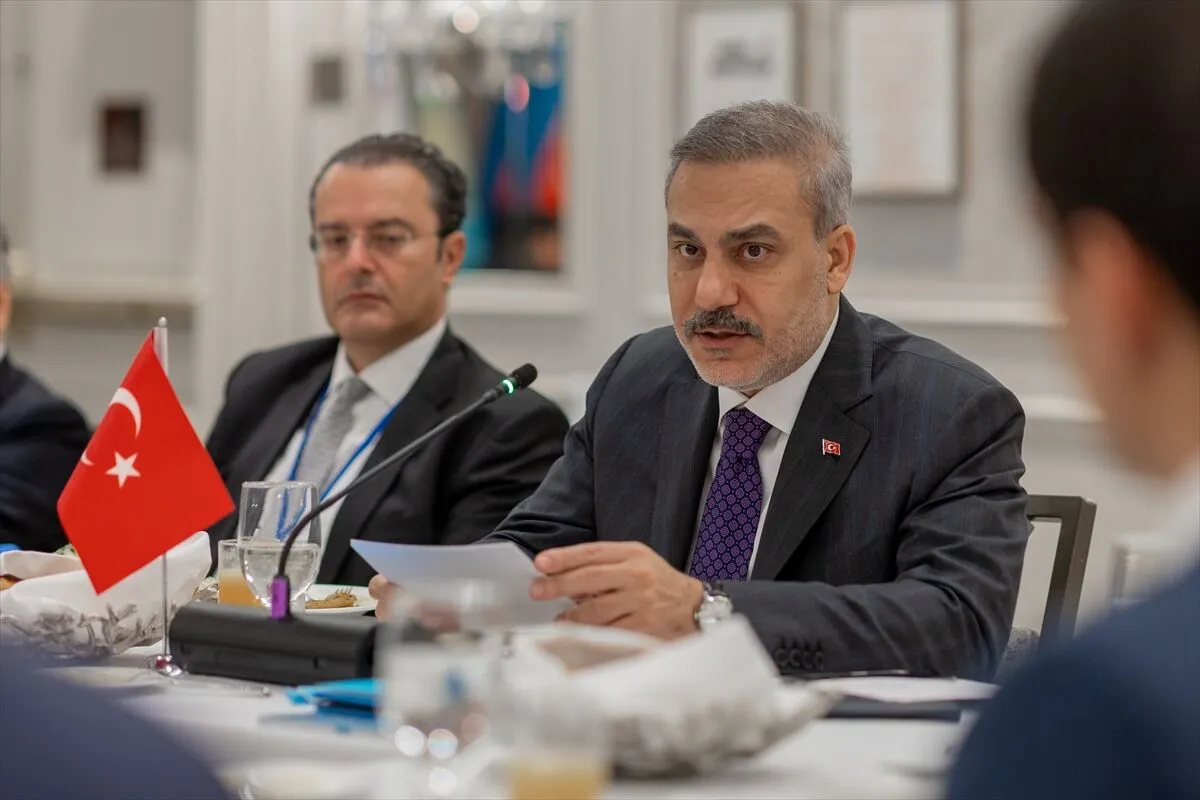 Türkiyə XİN İran və ABŞ arasında danışıqların bərpasını alqışlayıb