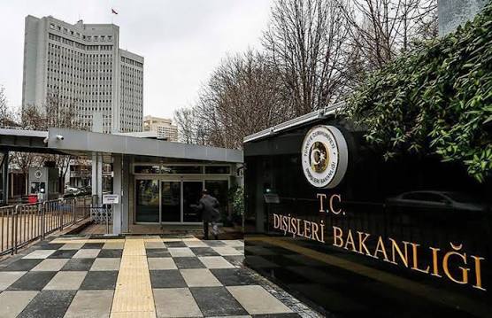 Türkiyə XİN İsrailin Suriyadakı hava bazasına endirdiyi zərbələri qınayıb