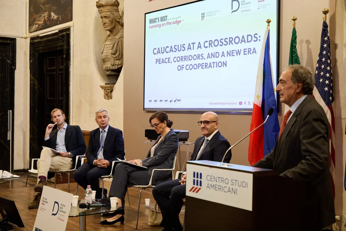 Üç ölkənin səfiri Cənubi Qafqazda sülhü müzakirə edib