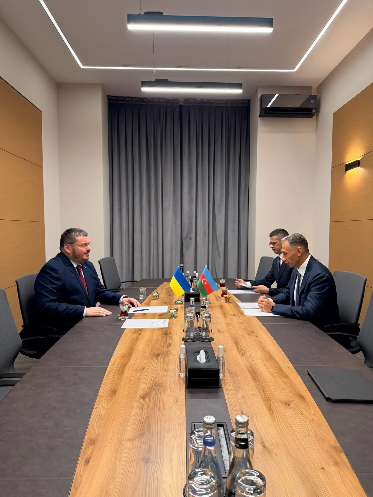 Ukrayna və Azərbaycan Orta Dəhlizin imkanlarının genişləndirilməsini müzakirə ediblər