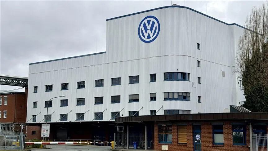"Volkswagen" rəhbər vəzifədə çalışan şəxslərin 25%-ni ixtisar edəcək