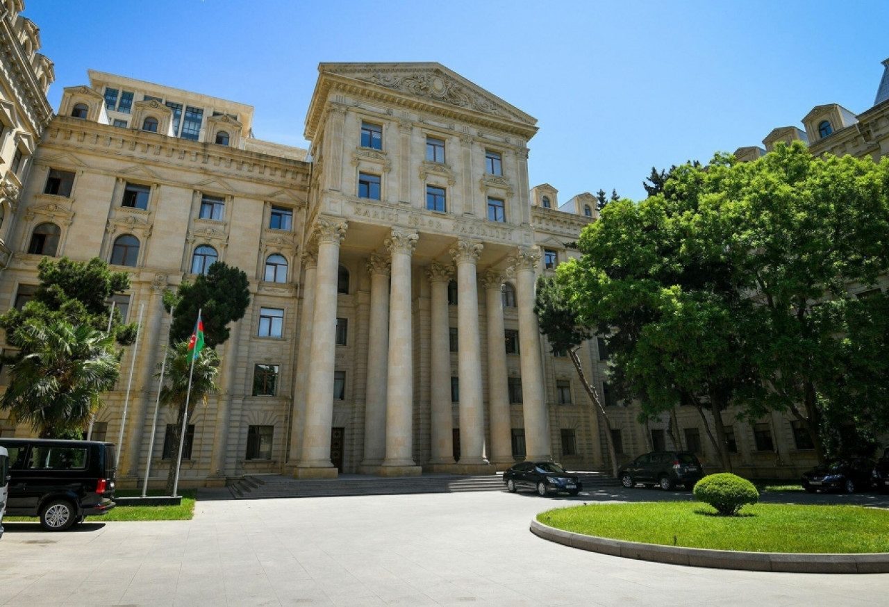 XİN Uruqvayı Müstəqillik Günü münasibətilə təbrik edib