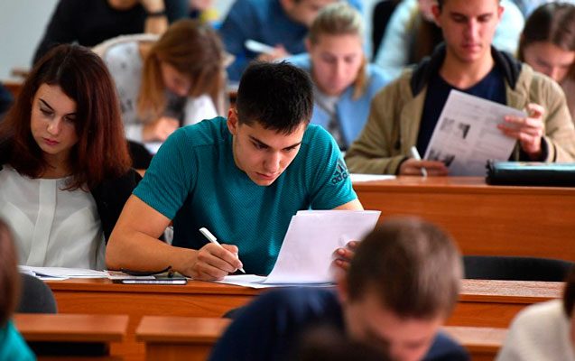 Yeni təmayül modelinin ilk məzunları: Lənkəranda 124 şagird tələbə adını qazandı