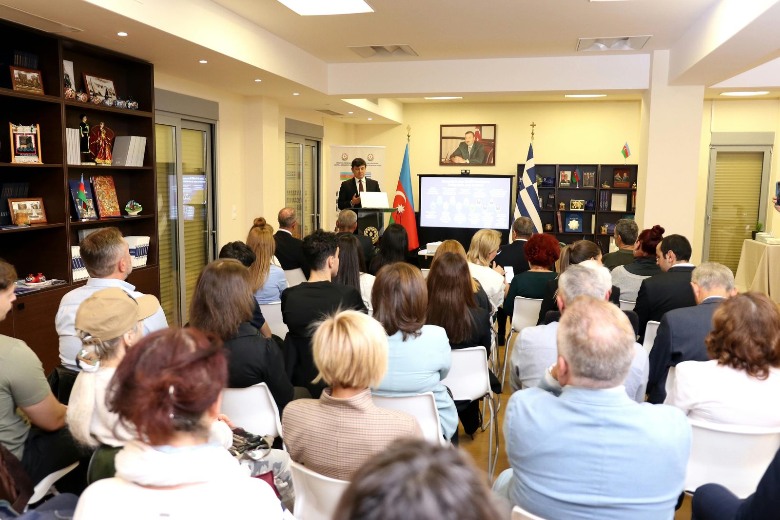 Yunanıstandakı  Azərbaycan icması ilə görüş keçirilib