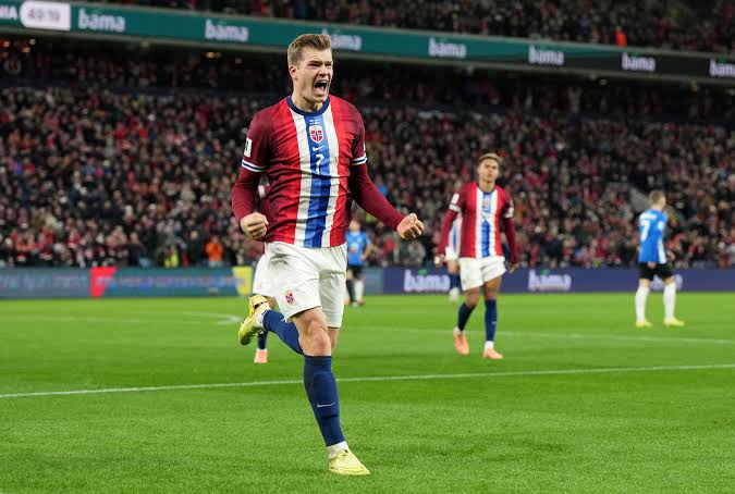 "Fənərbaxça" norveçli hücumçu ilə maraqlanır 