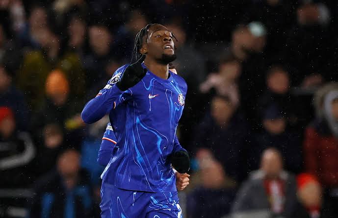 "Milan" "Çelsi"nin müdafiəçisini transfer etmək istəyir 