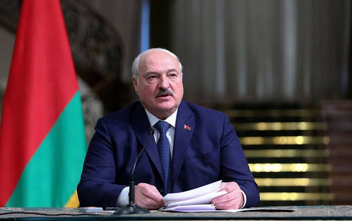 Aleksandr Lukaşenko: Belarus xalqına müharibə lazım deyil