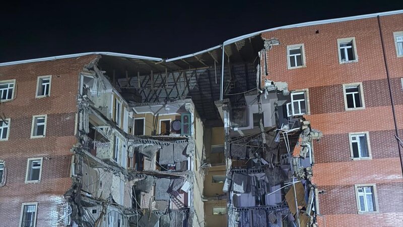 Goranboyda qəzalı bina uçub