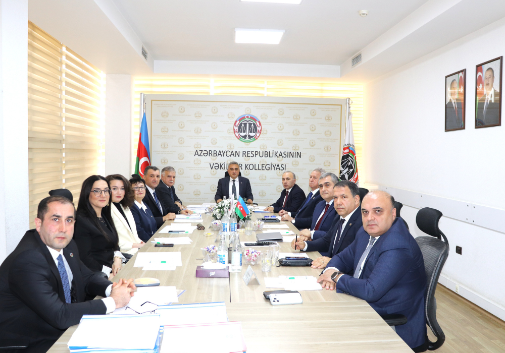 Bir vəkilə xəbərdarlıq edilib