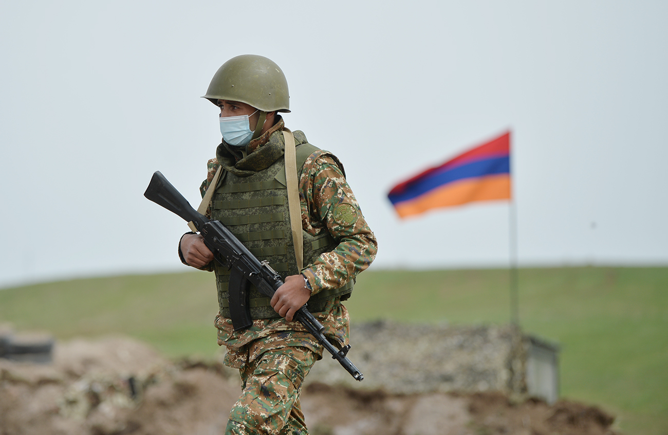 Ermənistanda hərbi xidmətin müddəti azaldılıb